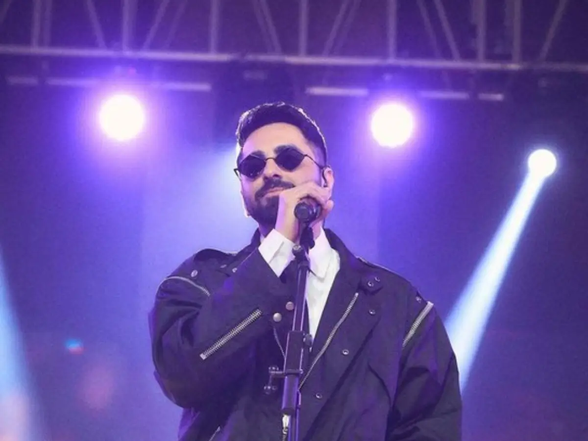 Ayushmann Khurrana sings live on Indian Idol: ‘The same stage which once rejected me…’ Ayushmann Khurrana sings live on Indian Idol: ‘The same stage which once rejected me…’