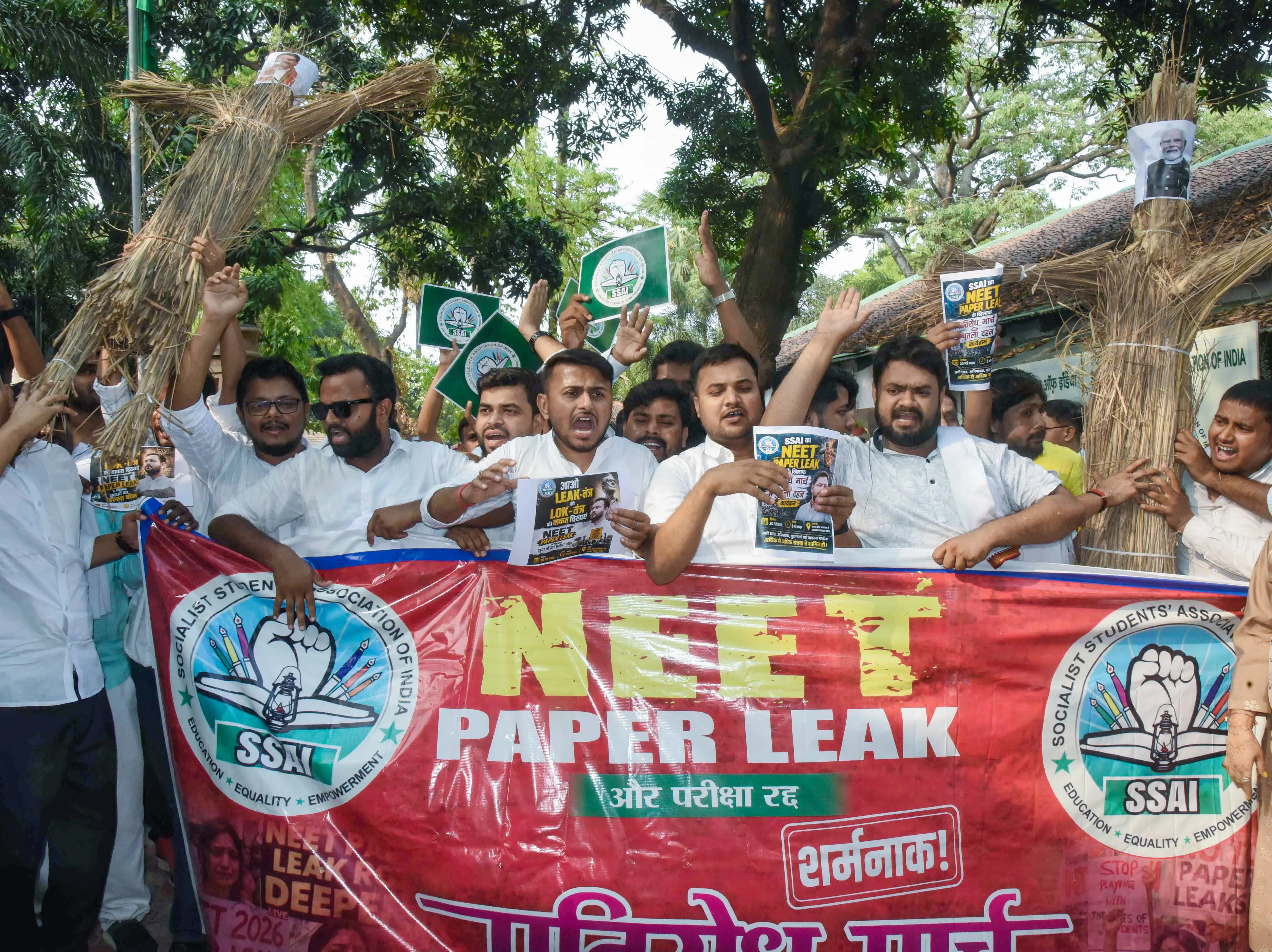 After NEET paper leak scandal, govt may cap attempts and impose age limit on aspirants: Report After NEET paper leak scandal, govt may cap attempts and impose age limit on aspirants: Report