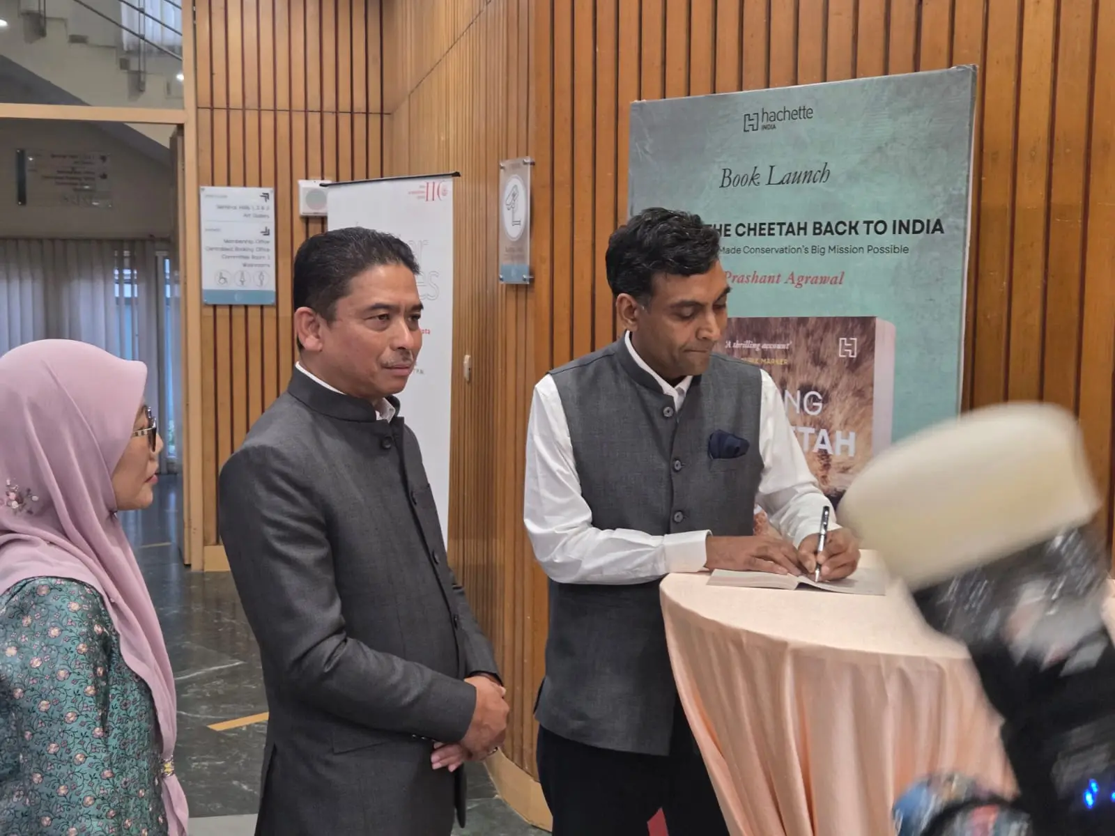 Bringing the Cheetah home: A diplomat's account of India's landmark conservation effort Bringing the Cheetah home: A diplomat's account of India's landmark conservation effort