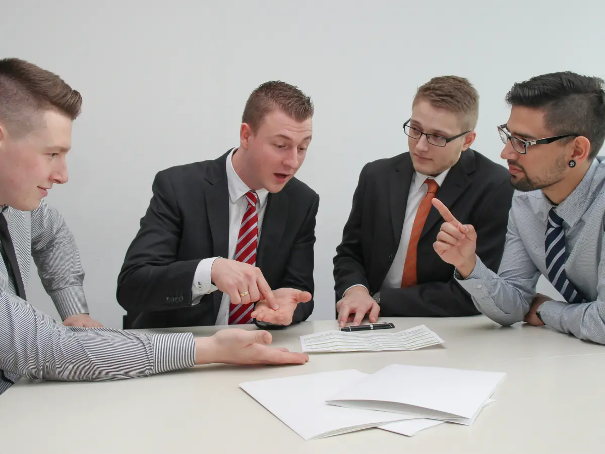 People who use sophisticated buzzwords to sound smart are actually the stupidest — and also the happiest at work People who use sophisticated buzzwords to sound smart are actually the stupidest — and also the happiest at work