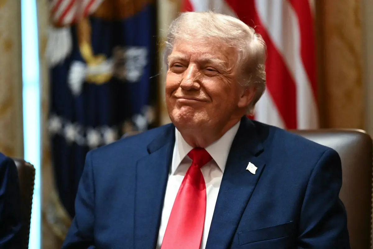 US-Iran war: Trump threatens to 'blow up' Oman over Strait of Hormuz negotiations