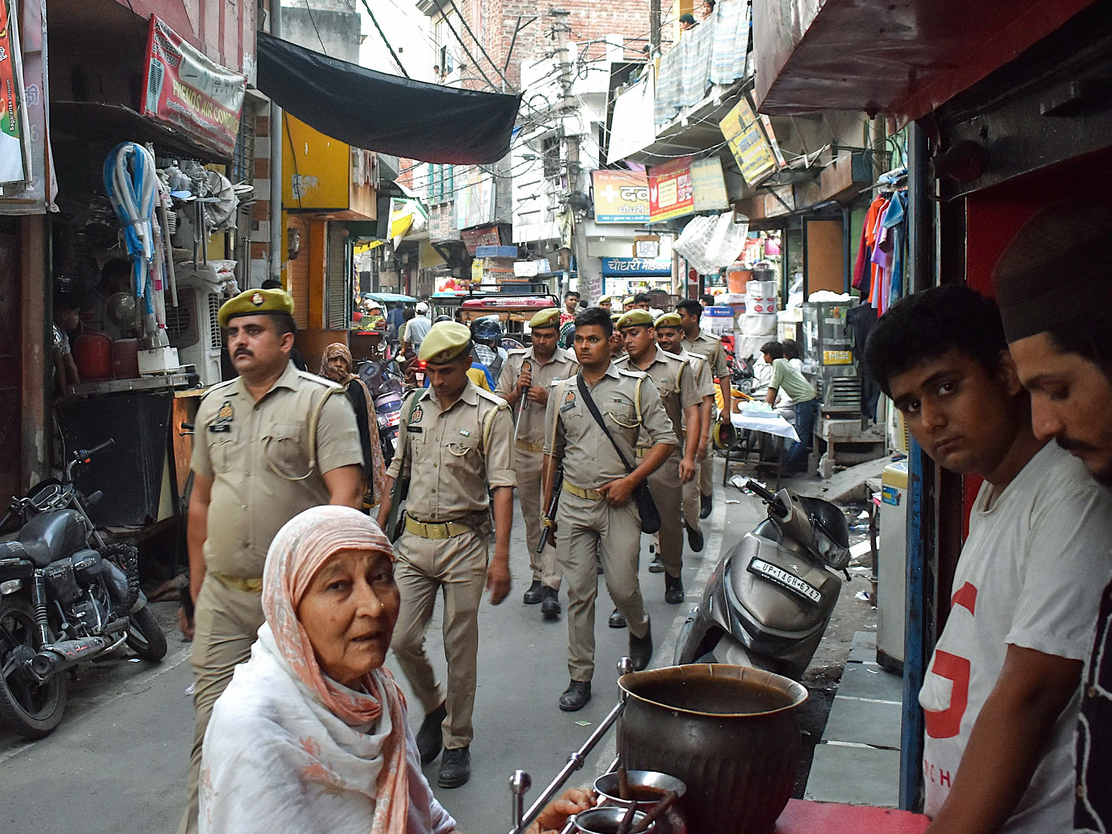 Around 550 police personnel deployed across Mumbai amid Bakrid celebrations Around 550 police personnel deployed across Mumbai amid Bakrid celebrations