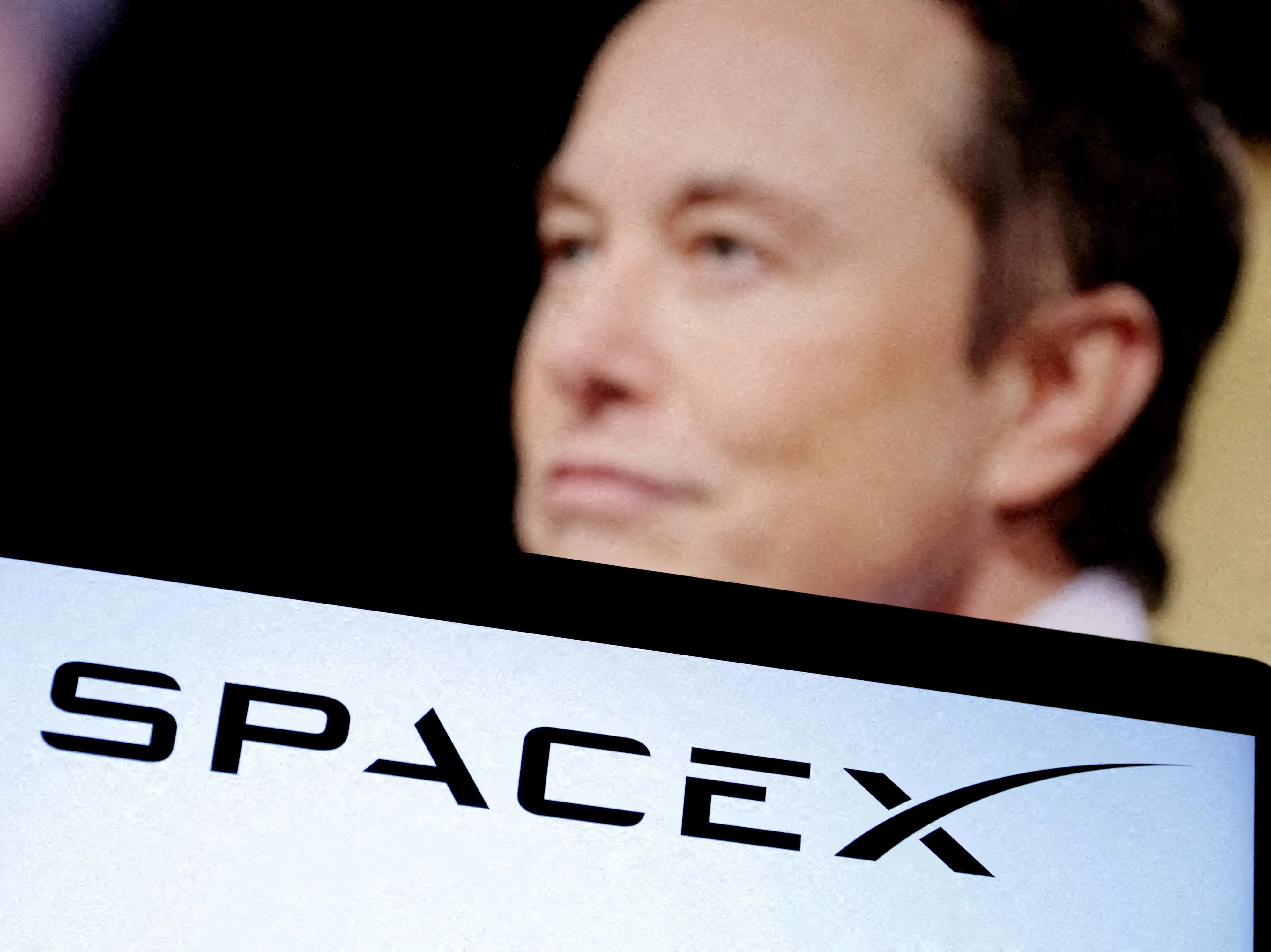 Elon Musk says SpaceX agreed only six-month AI compute lease with Anthropic Elon Musk says SpaceX agreed only six-month AI compute lease with Anthropic
