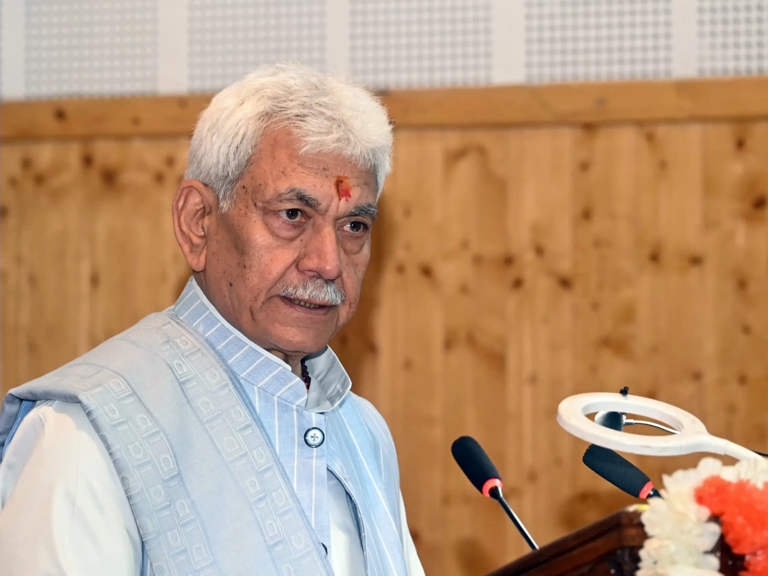 J&K LG Manoj Sinha inaugurates third edition of Kashmir Literature Festival 2026 J&K LG Manoj Sinha inaugurates third edition of Kashmir Literature Festival 2026