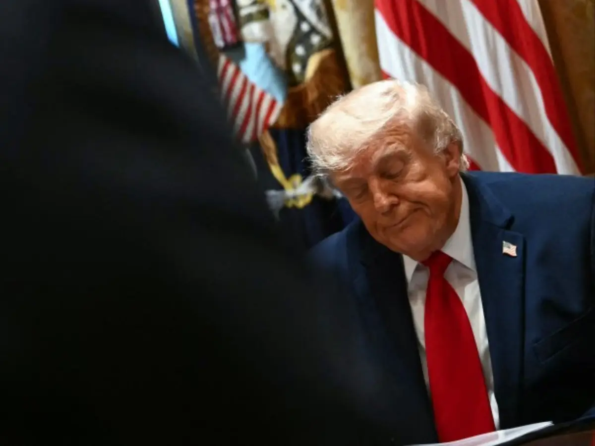 Trump's controversial $1.8 billion weaponisation fund 'dead for now'? DoJ says it will abide by court's freeze order Trump's controversial $1.8 billion weaponisation fund 'dead for now'? DoJ says it will abide by court's freeze order