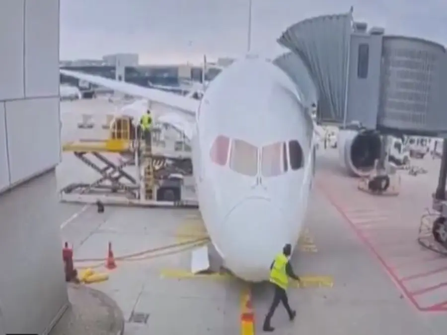 VIDEO: Lufthansa Boeing 787 suffers landing-gear failure before takeoff, several injured