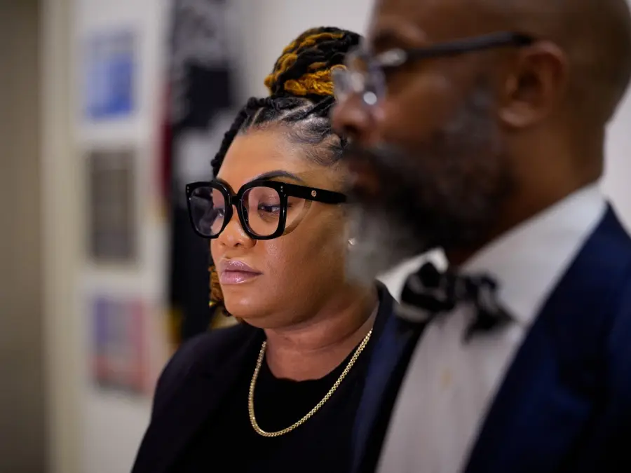 Who is Tova Noel? Former Epstein guard denies being orange figure seen on staircase