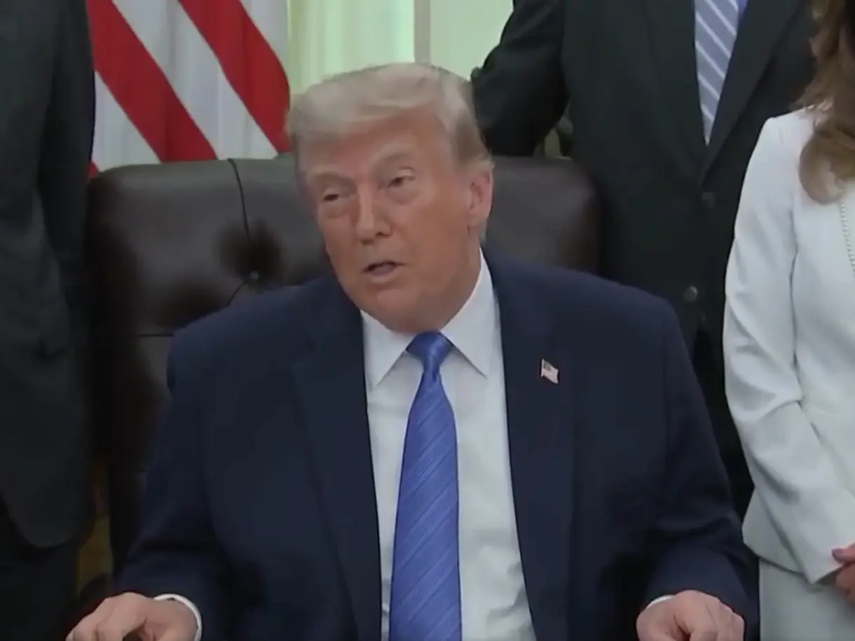 Trump says US going to hit Iran ‘very hard again today,’ reiterates he wants a deal Trump says US going to hit Iran ‘very hard again today,’ reiterates he wants a deal