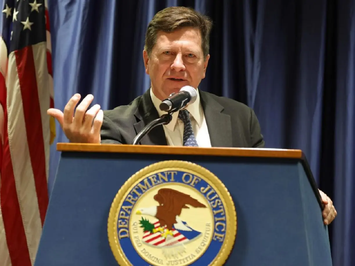 Trump nominates former SEC Chairman Jay Clayton to replace Tulsi Gabbard as next director of national intelligence Trump nominates former SEC Chairman Jay Clayton to replace Tulsi Gabbard as next director of national intelligence