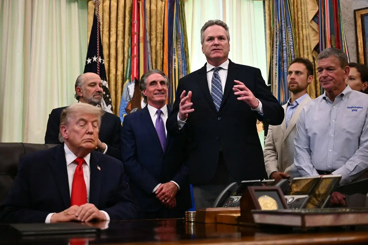 Donald Trump's medical checkup involved 22 doctors, setting a White House record