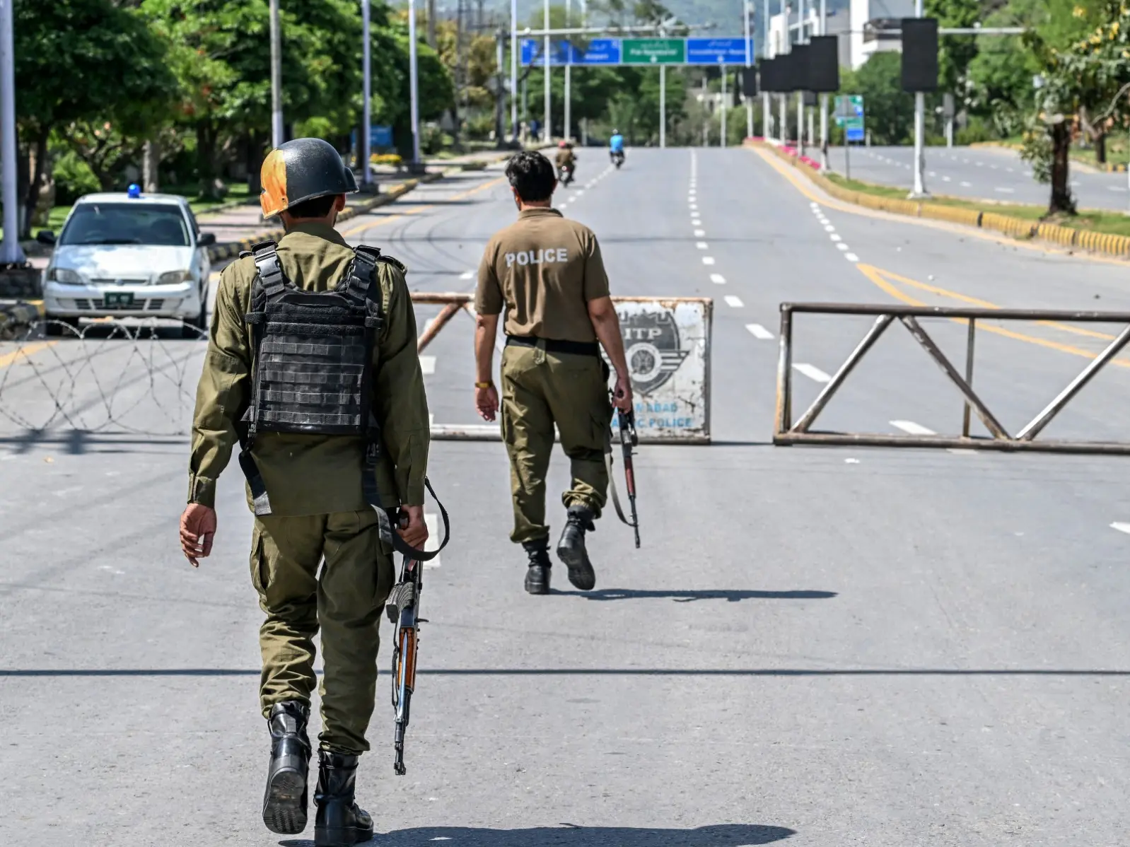 Nine-year-old Australian girl fatally shot by Pakistani police officer Nine-year-old Australian girl fatally shot by Pakistani police officer
