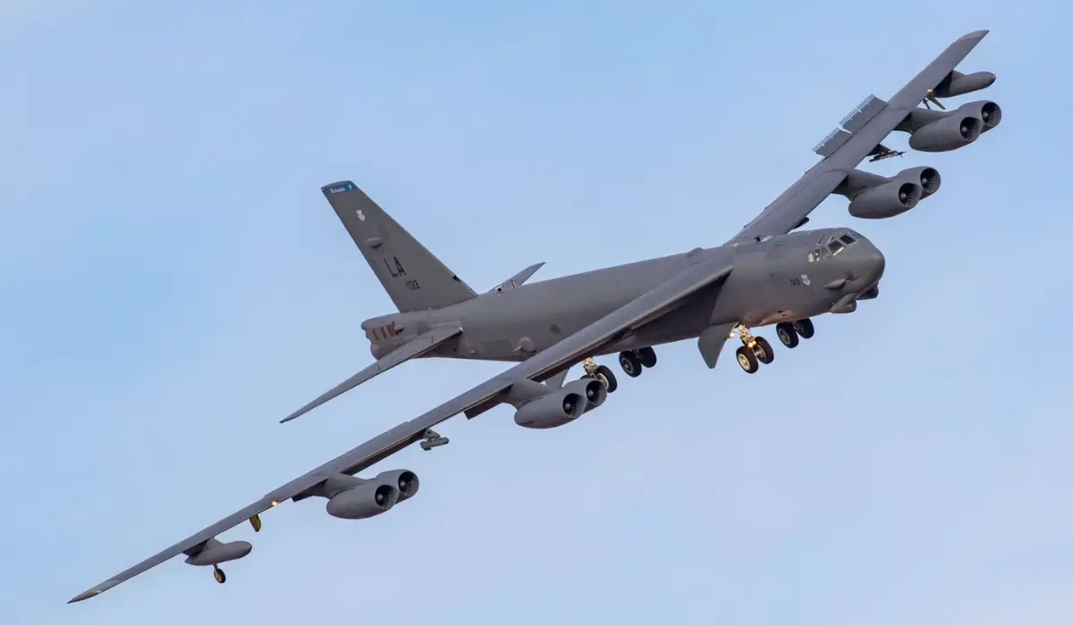 How many people does it take to operate a B-52 bomber?