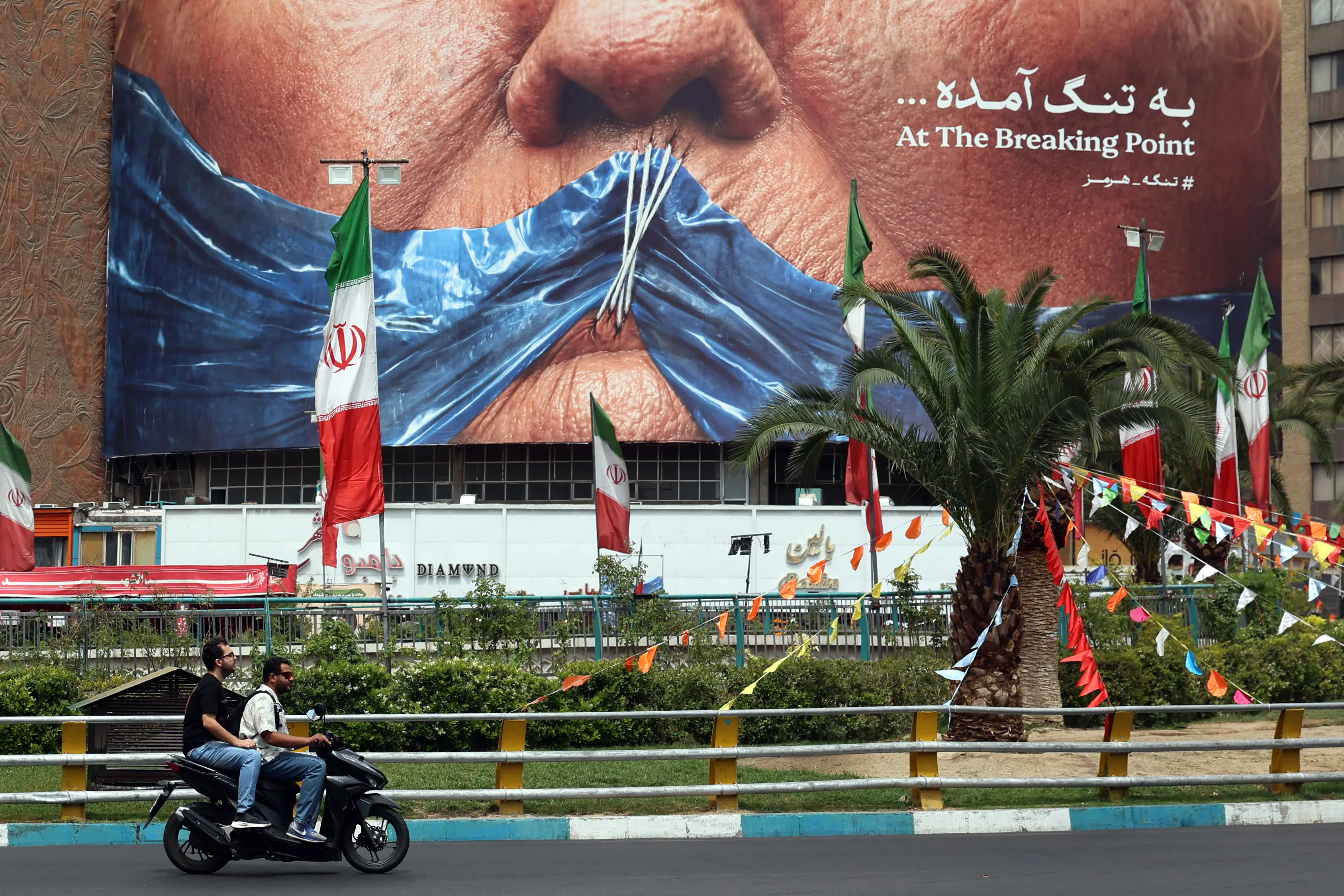 US intelligence assesses Iran can shut Strait of Hormuz at will after conflict: Report