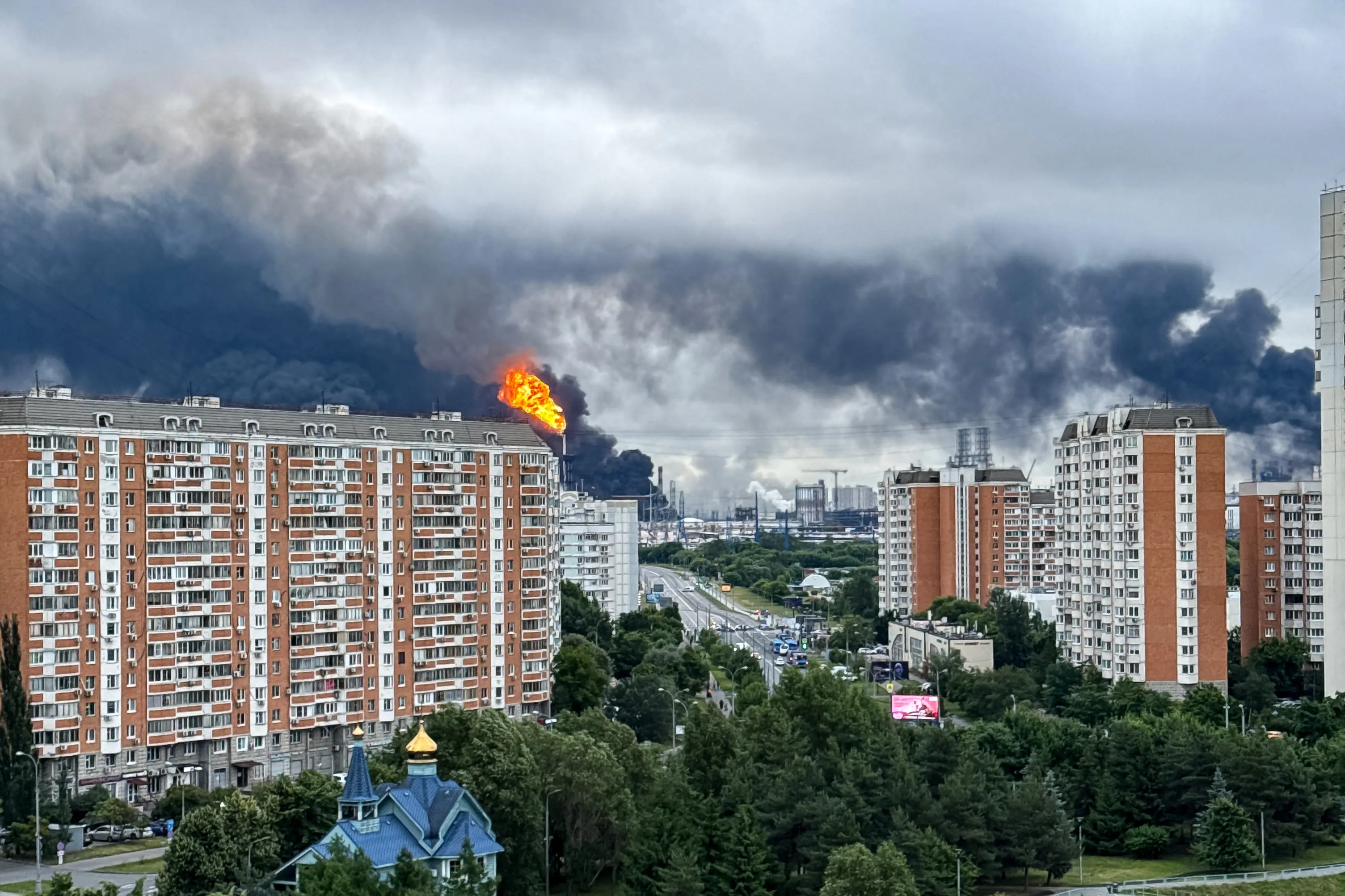‘Fully justified response’: Zelensky blames Putin after massive strike on Moscow oil refinery | WATCH