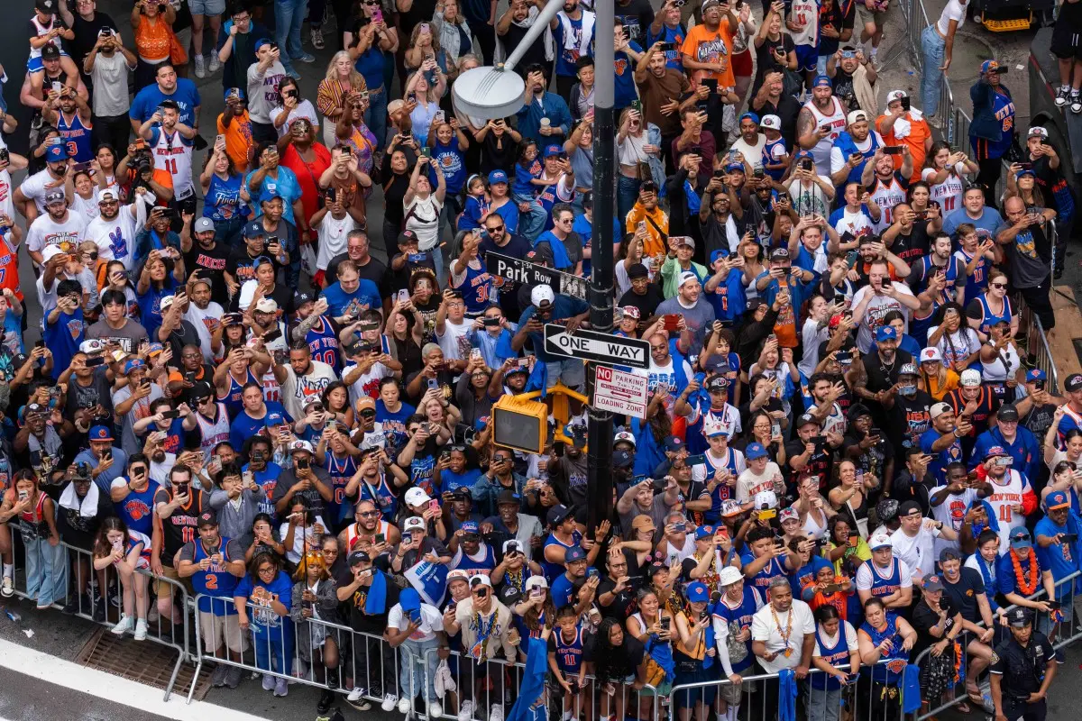 The canyon of heroes welcomes its new champions