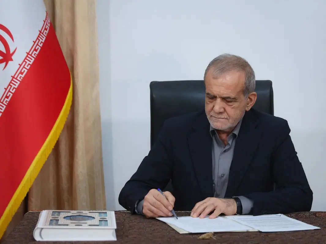‘We have no intention of building a bomb’: Pezeshkian says ready to guarantee no nuke weapons. But there’s a condition ‘We have no intention of building a bomb’: Pezeshkian says ready to guarantee no nuke weapons. But there’s a condition