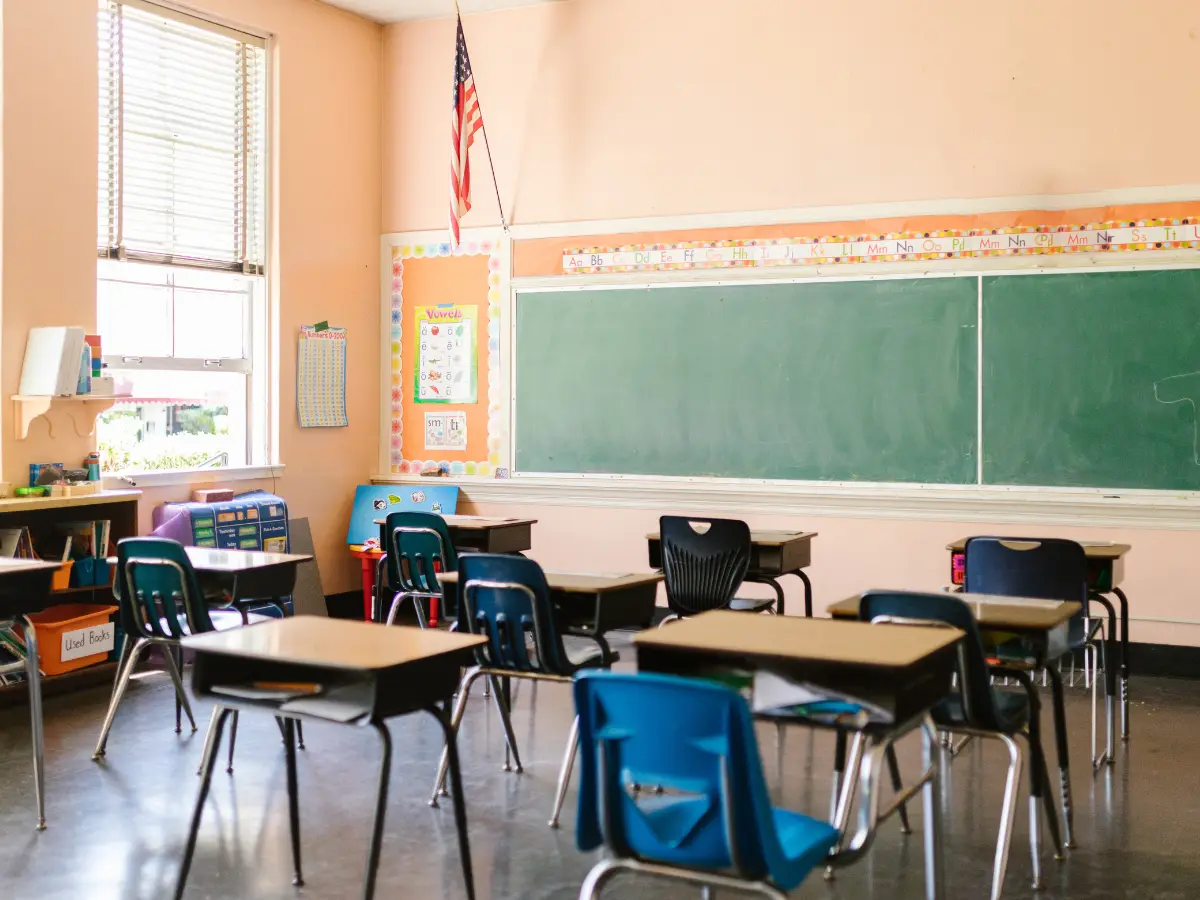 ‘Forced to dig my own grave’: Ex-student files $10m lawsuit over alleged abuse at New York boarding school ‘Forced to dig my own grave’: Ex-student files $10m lawsuit over alleged abuse at New York boarding school