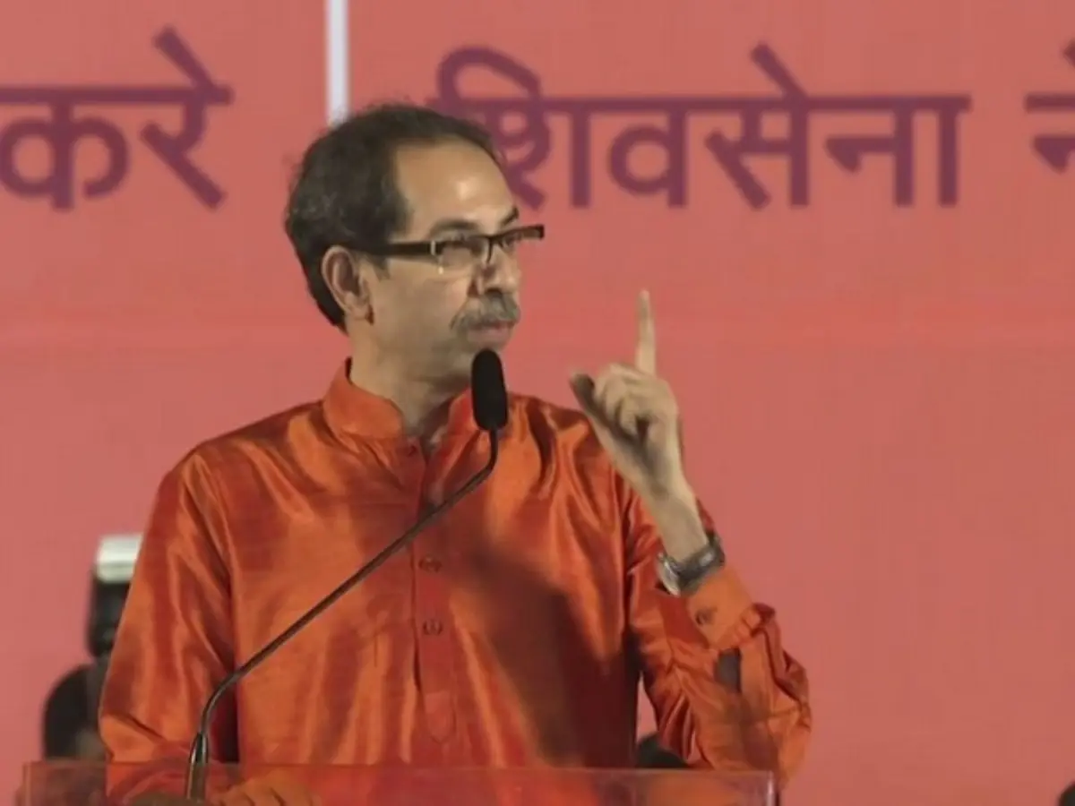 6 Shiv Sena (UBT) rebel MPs join Eknath Shinde's Shiv Sena 6 Shiv Sena (UBT) rebel MPs join Eknath Shinde's Shiv Sena