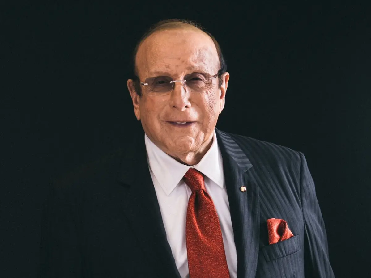 Grammy-winning music producer Clive Davis, dies at 94; tributes pour in Grammy-winning music producer Clive Davis, dies at 94; tributes pour in