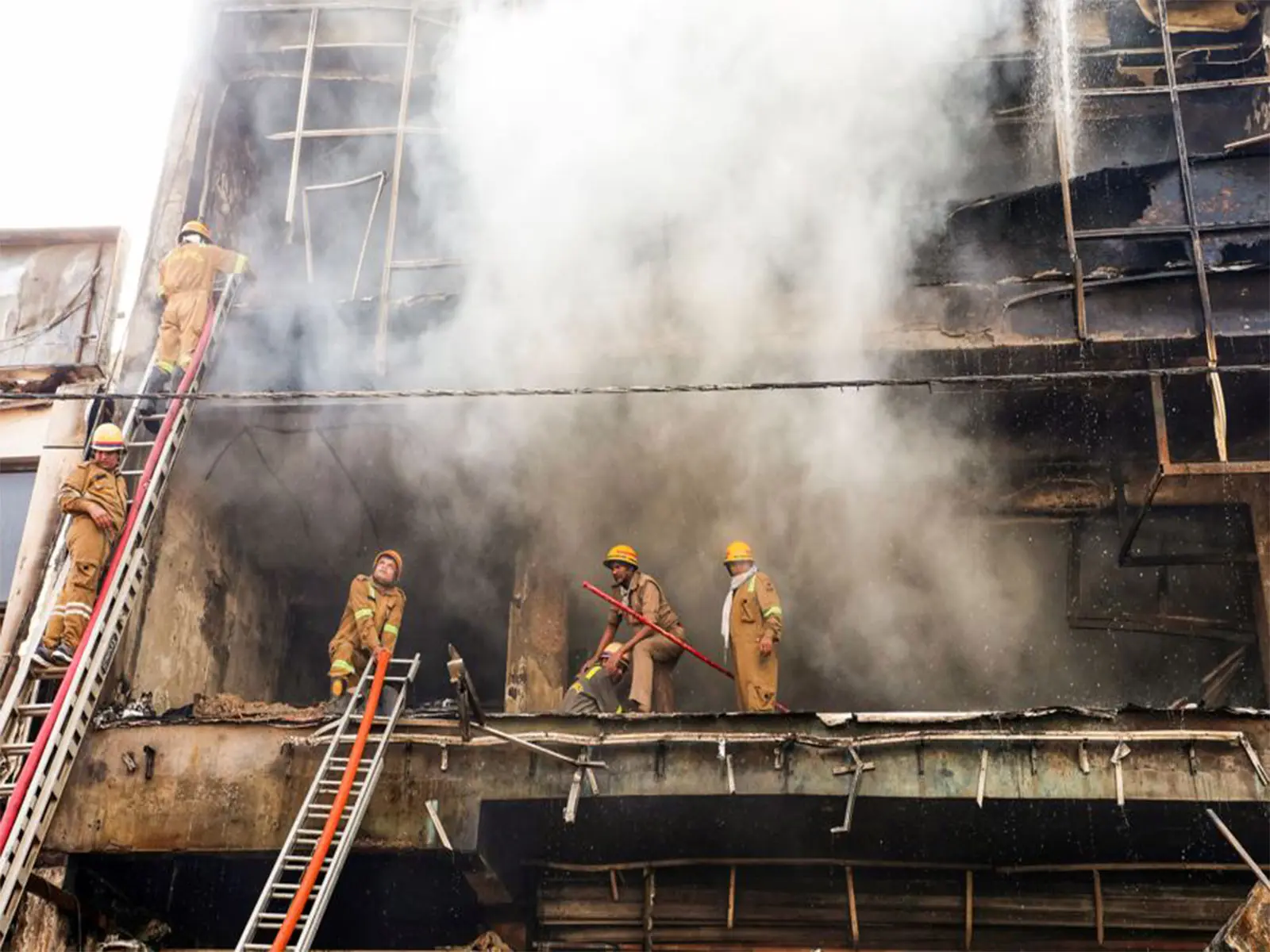 Lucknow Fire: 4 government officials suspended, 4 building owners arrested after blaze kills 15 in Aliganj Lucknow Fire: 4 government officials suspended, 4 building owners arrested after blaze kills 15 in Aliganj