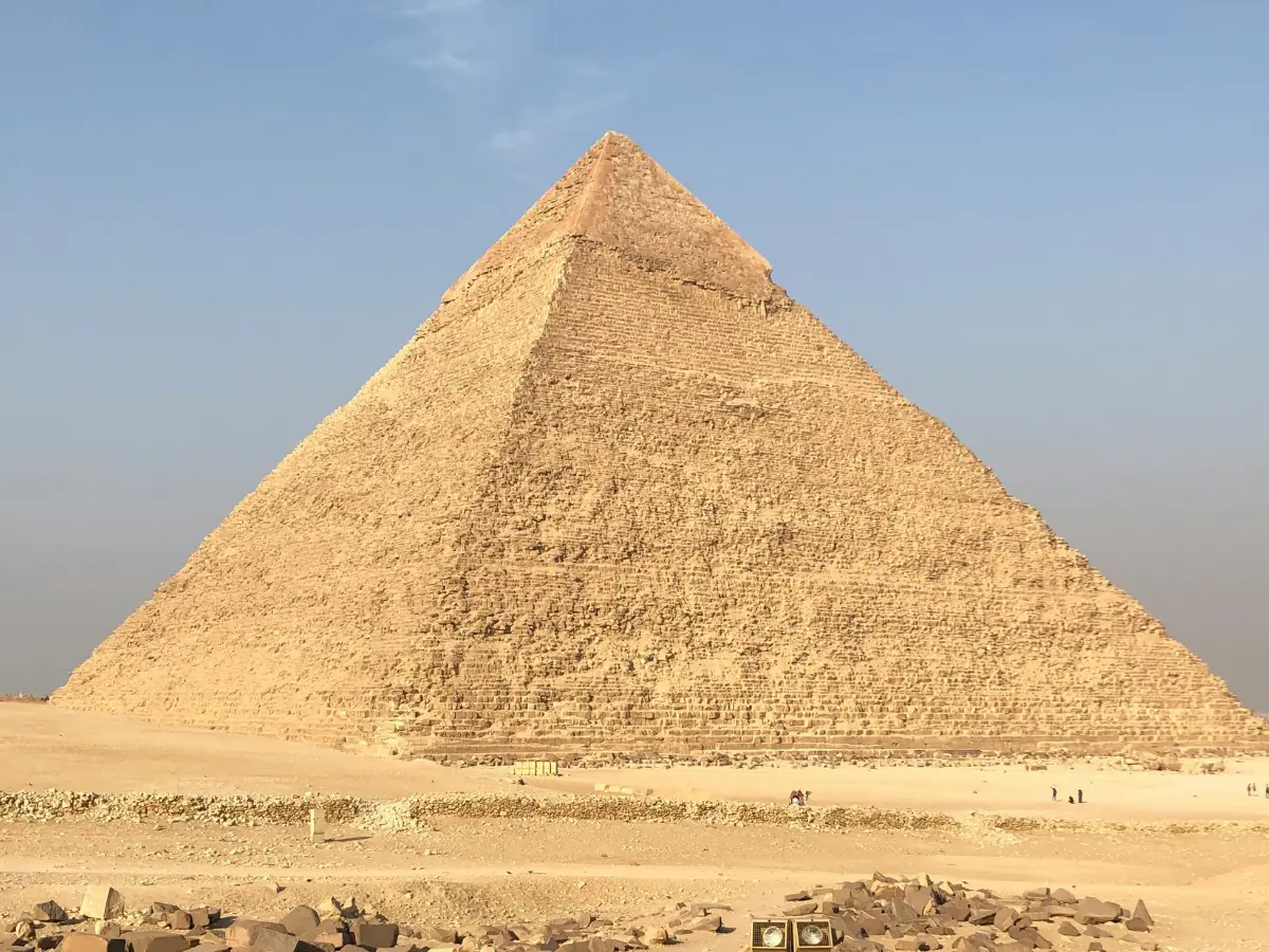 Something is resisting electric flow under mystery structure at the Giza pyramids Something is resisting electric flow under mystery structure at the Giza pyramids