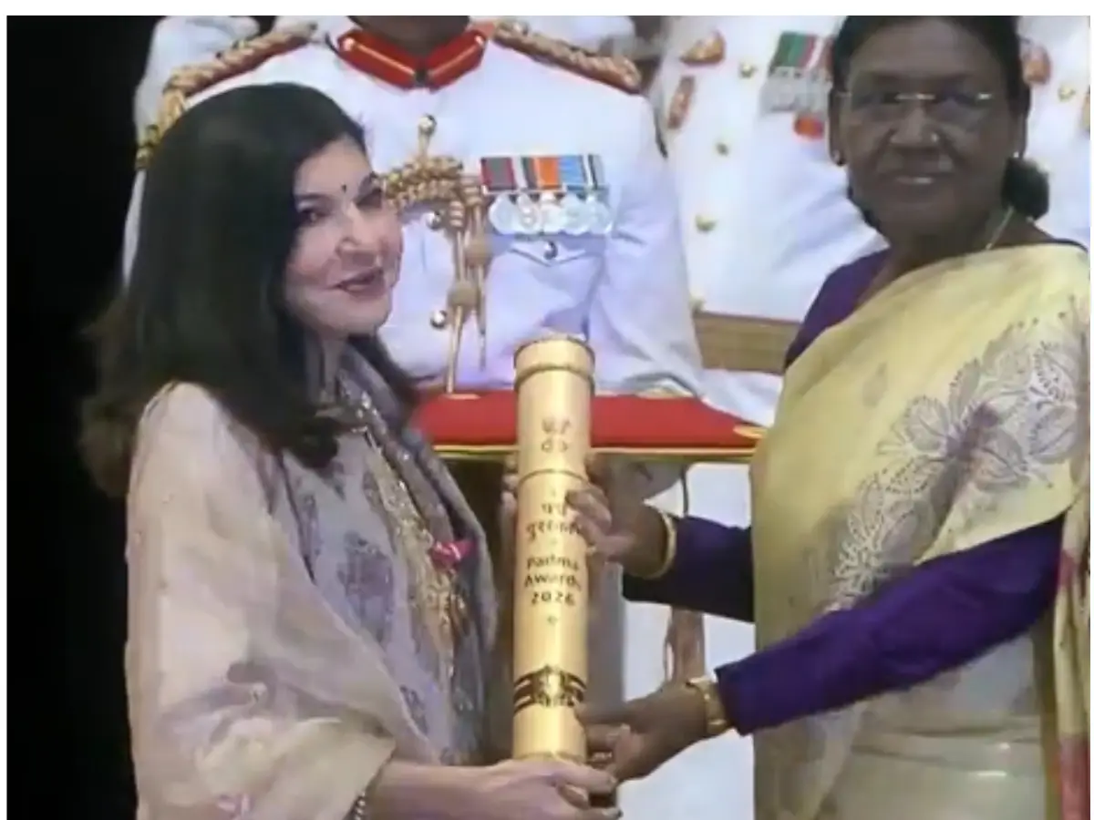 Alka Yagnik’s Padma awards appearance sparks concerns: What is rare hearing disorder she's suffering from? Alka Yagnik’s Padma awards appearance sparks concerns: What is rare hearing disorder she's suffering from?