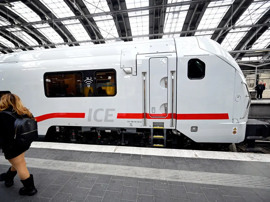 Train services resume across Germany after system failure brought network to standstill