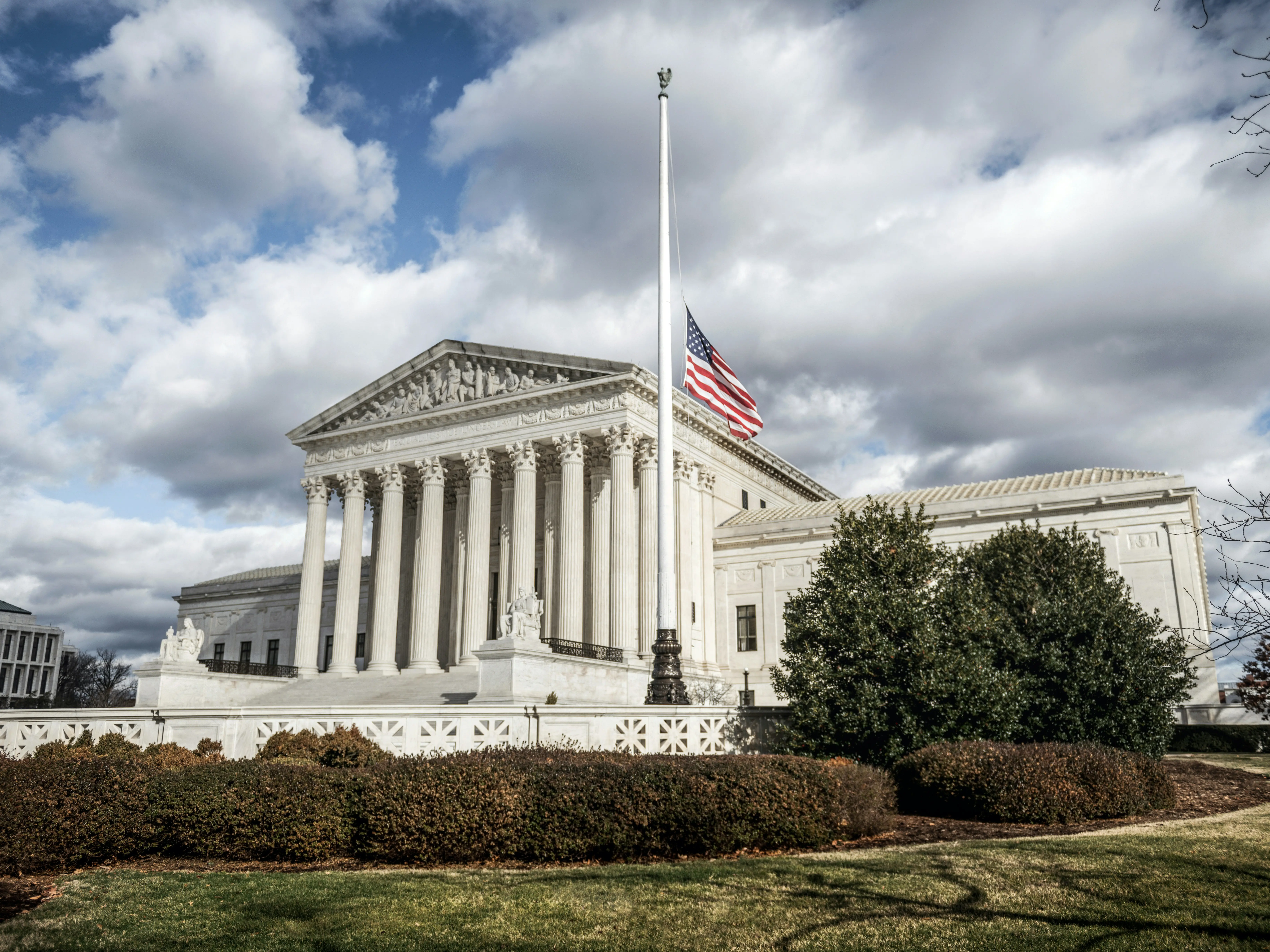 US Supreme Court allows trump administration to end protections for 350,000 Haitians, 6,000 Syrians US Supreme Court allows trump administration to end protections for 350,000 Haitians, 6,000 Syrians