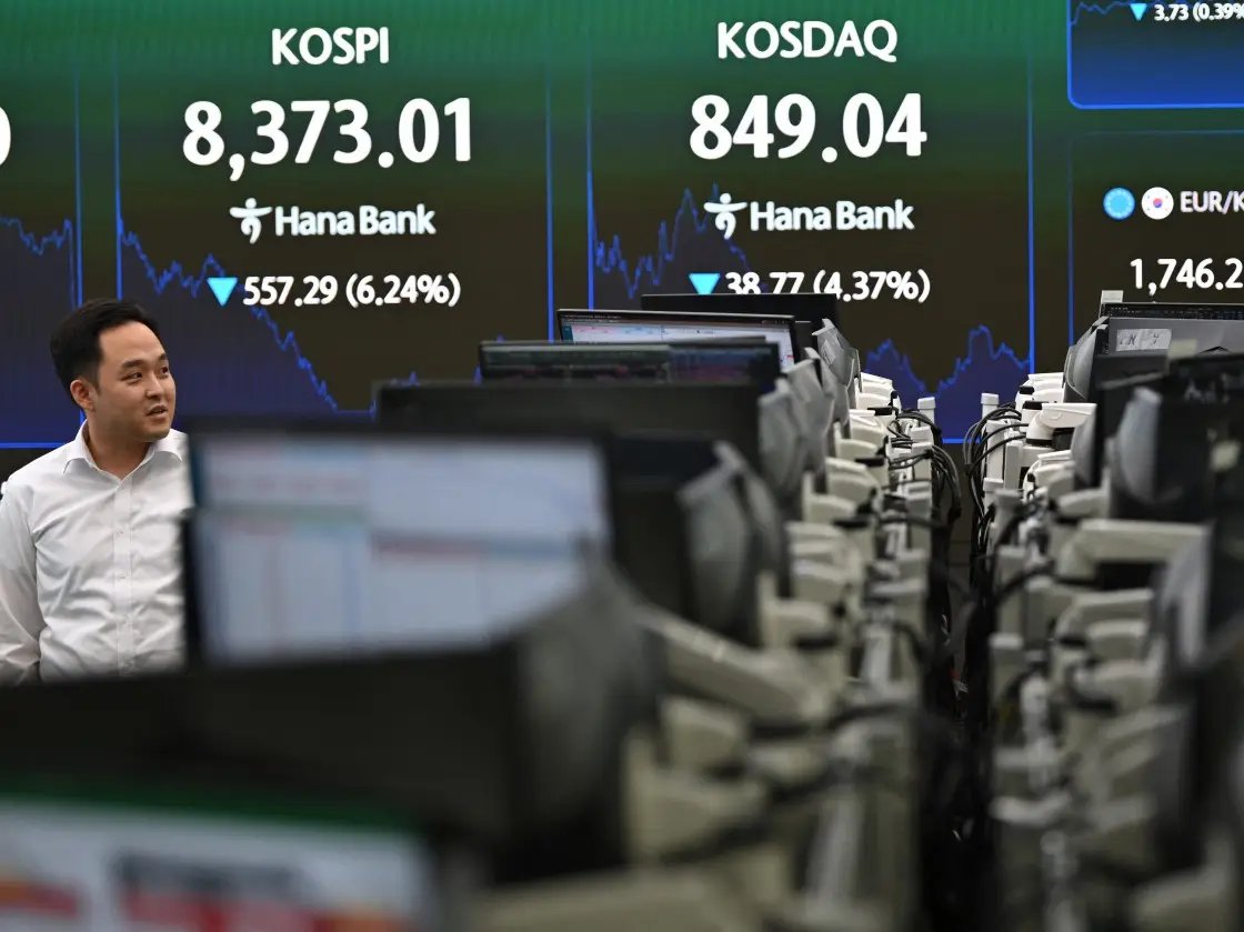 Asian stock market bloodbath: Sell-off wipes out billions across Kospi, Nikkei and Hang Seng Asian stock market bloodbath: Sell-off wipes out billions across Kospi, Nikkei and Hang Seng
