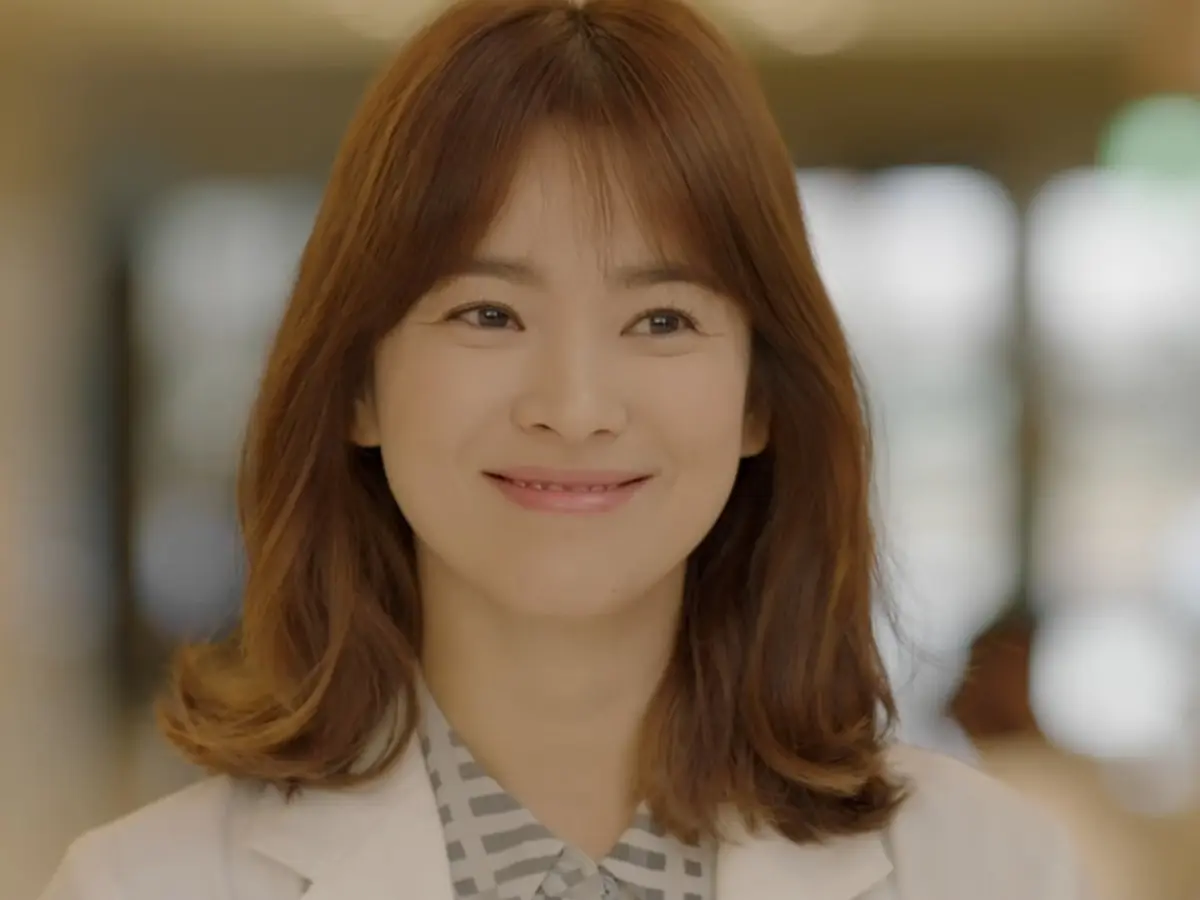 Descendants of the Sun star Song Hye Kyo quits agency after 14 years, shares heartfelt note Descendants of the Sun star Song Hye Kyo quits agency after 14 years, shares heartfelt note
