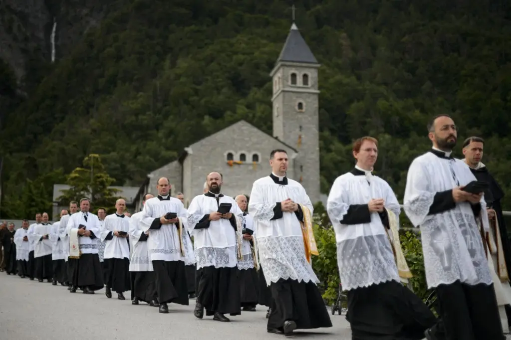 Traditionalist Catholics reject Pope Leo XVI and Vatican authority in a dramatic showdown