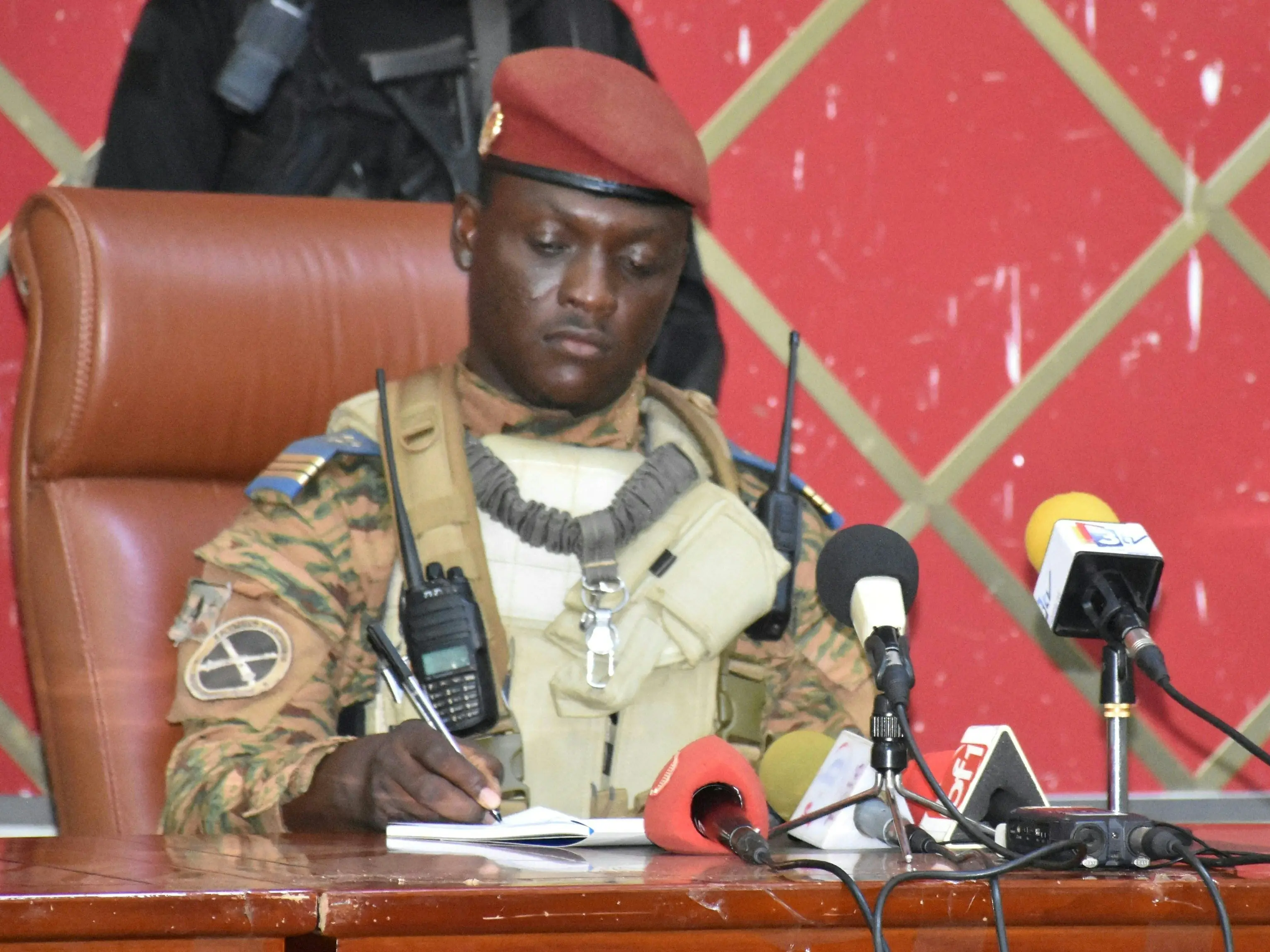 Burkina Faso severs diplomatic ties with former ruler France, Paris hits back Burkina Faso severs diplomatic ties with former ruler France, Paris hits back
