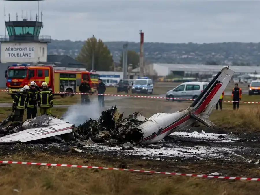VIDEO: 11 killed, including students, as skydiving plane crashes in eastern France