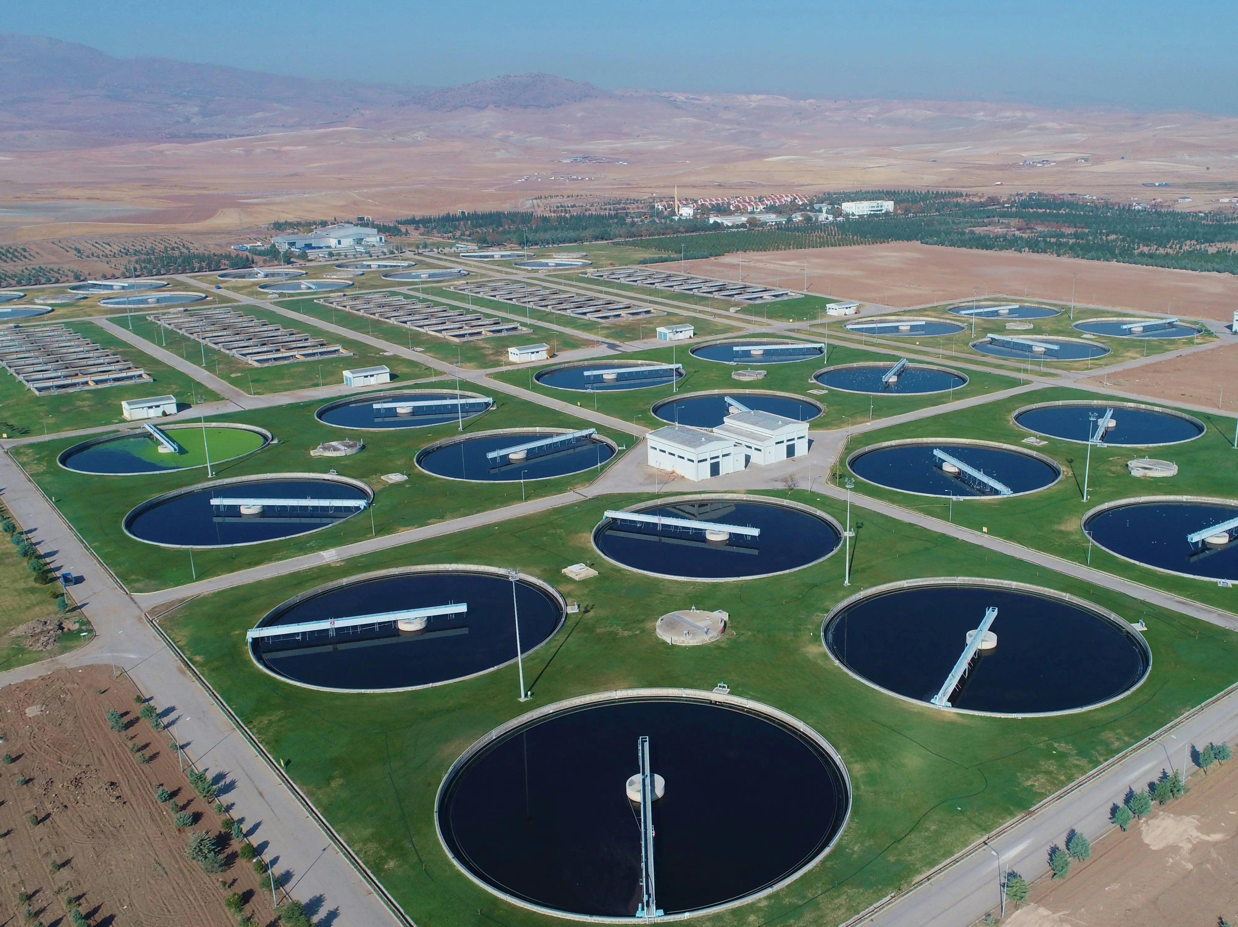 New Chinese technology turns seawater into fresh water without electricity, costs less than bottled water New Chinese technology turns seawater into fresh water without electricity, costs less than bottled water
