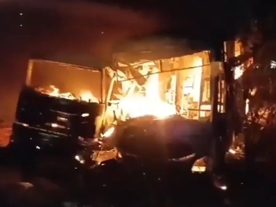 7 dead, 22 injured after bus crashes into truck and catches fire on Delhi-Mumbai expressway in Rajasthan