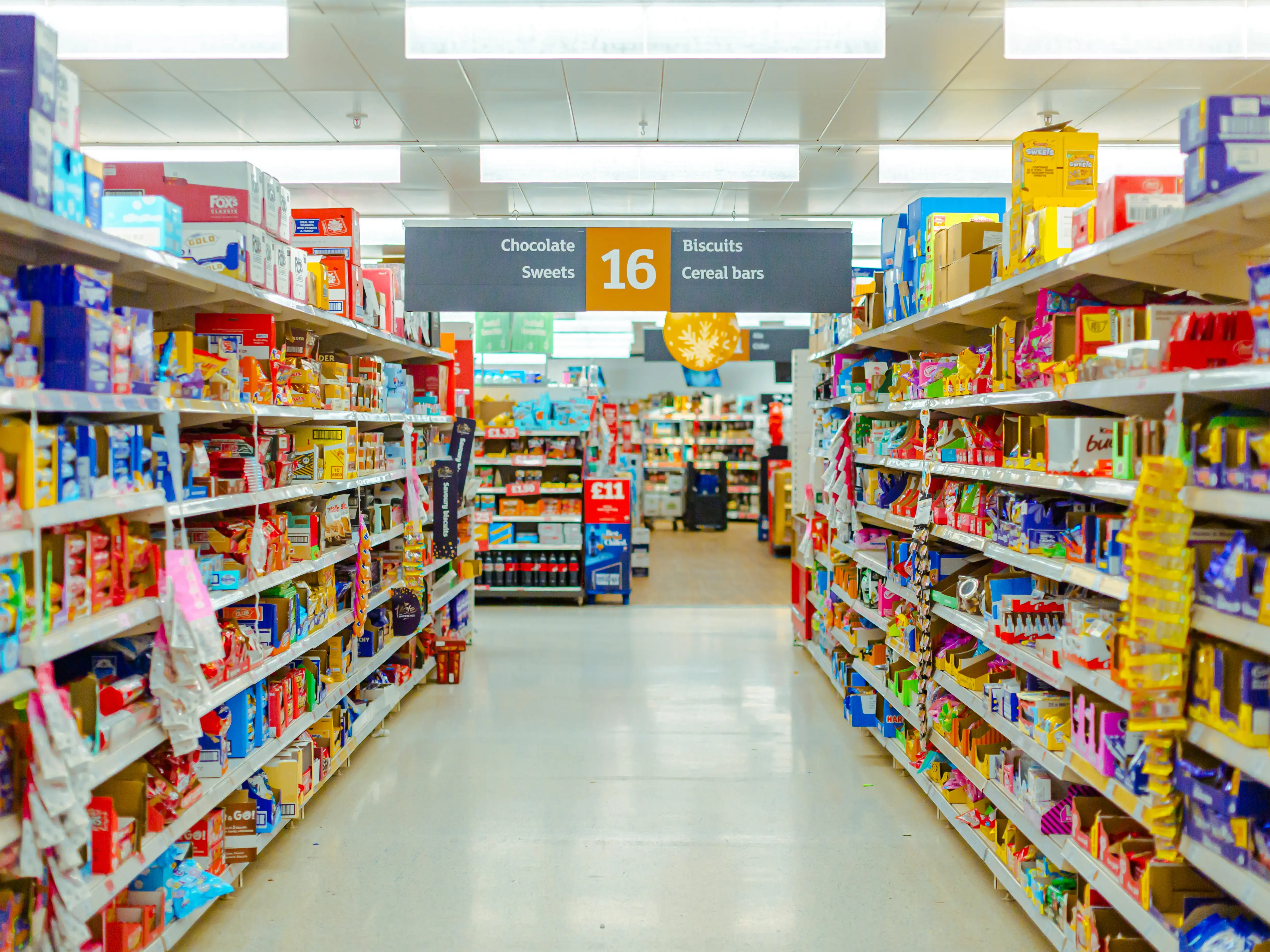 FSSAI busts expired food relabelling racket in Delhi, seizes 40,000 packets FSSAI busts expired food relabelling racket in Delhi, seizes 40,000 packets
