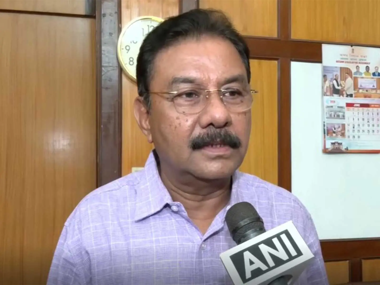 Does India have a 'Rashtra Bhasha'? Assam Assembly introduces Hindi as an official language Does India have a 'Rashtra Bhasha'? Assam Assembly introduces Hindi as an official language