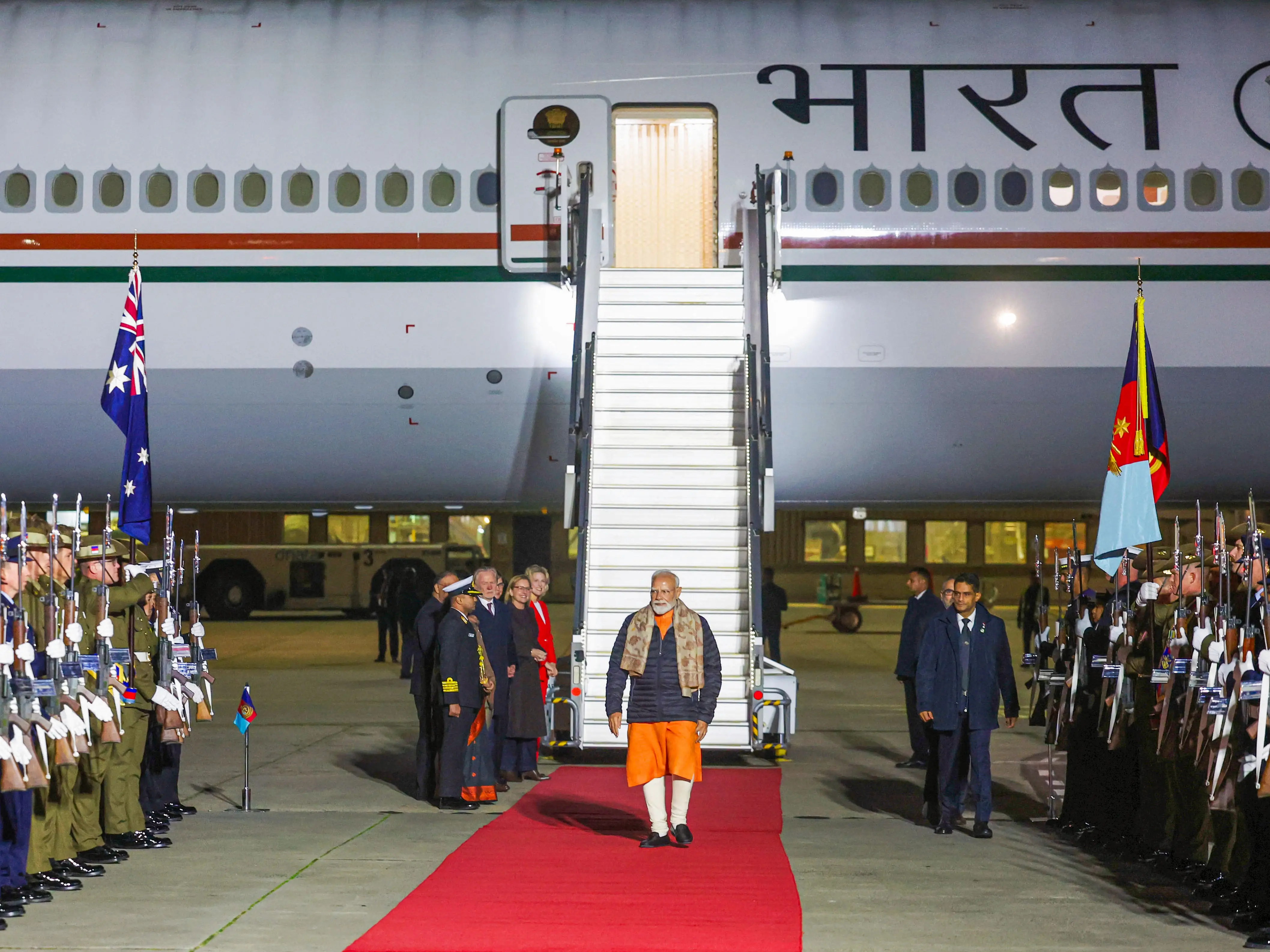 Modi in Australia: PM hails 'Maa Tujhe Salaam', Didgeridoo-Tabla fusion in Melbourne | Watch Modi in Australia: PM hails 'Maa Tujhe Salaam', Didgeridoo-Tabla fusion in Melbourne | Watch