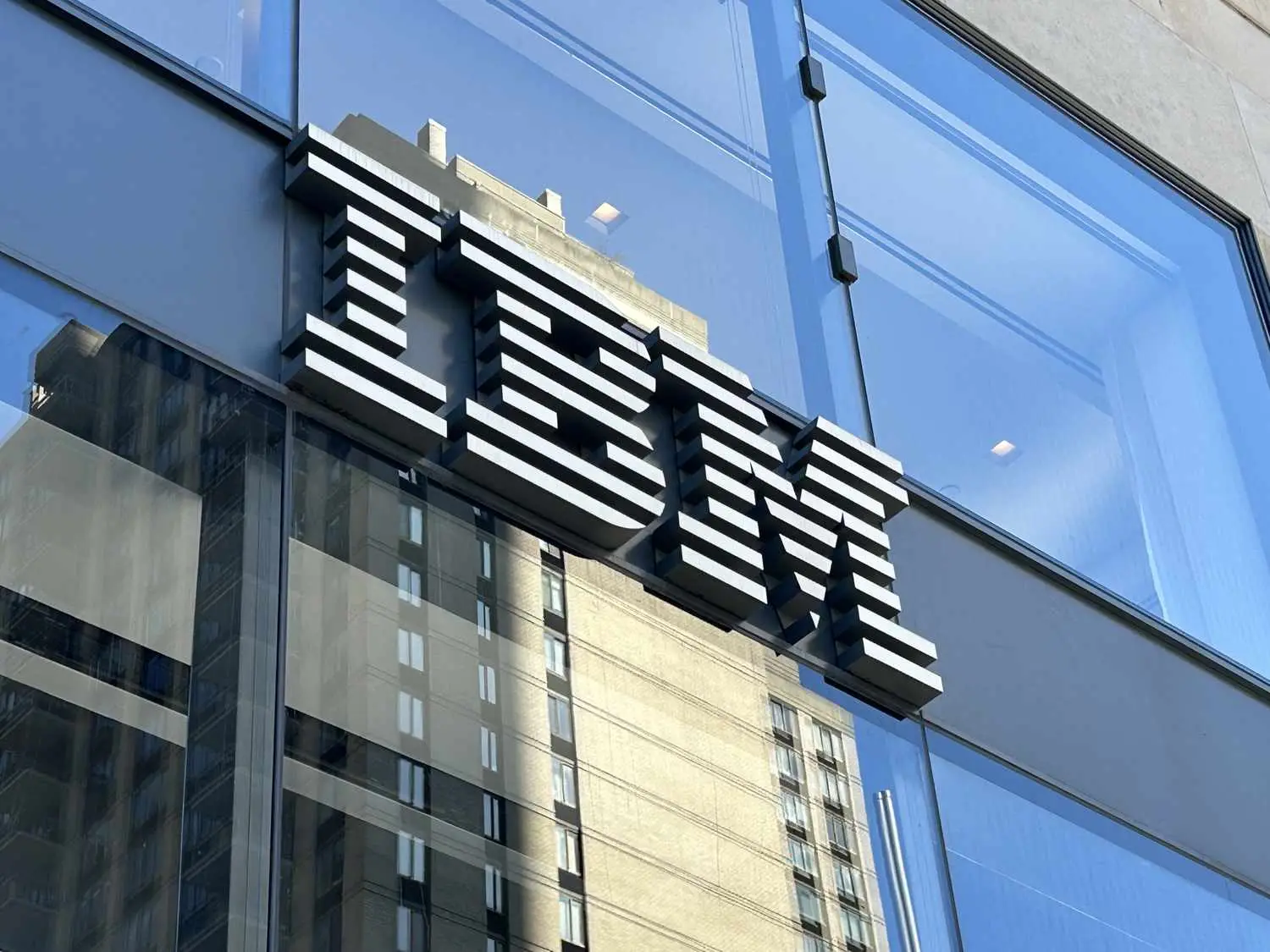 Biggest crash in nearly 60 years: IBM shares tumble 25% as AI spending reshapes enterprise technology Biggest crash in nearly 60 years: IBM shares tumble 25% as AI spending reshapes enterprise technology