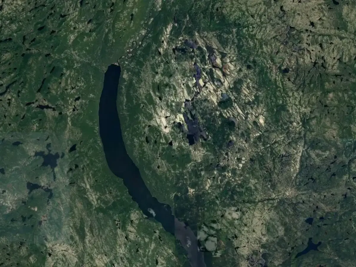 25km meteor crater in rugged Canadian terrain remained hidden for 390 million years 25km meteor crater in rugged Canadian terrain remained hidden for 390 million years