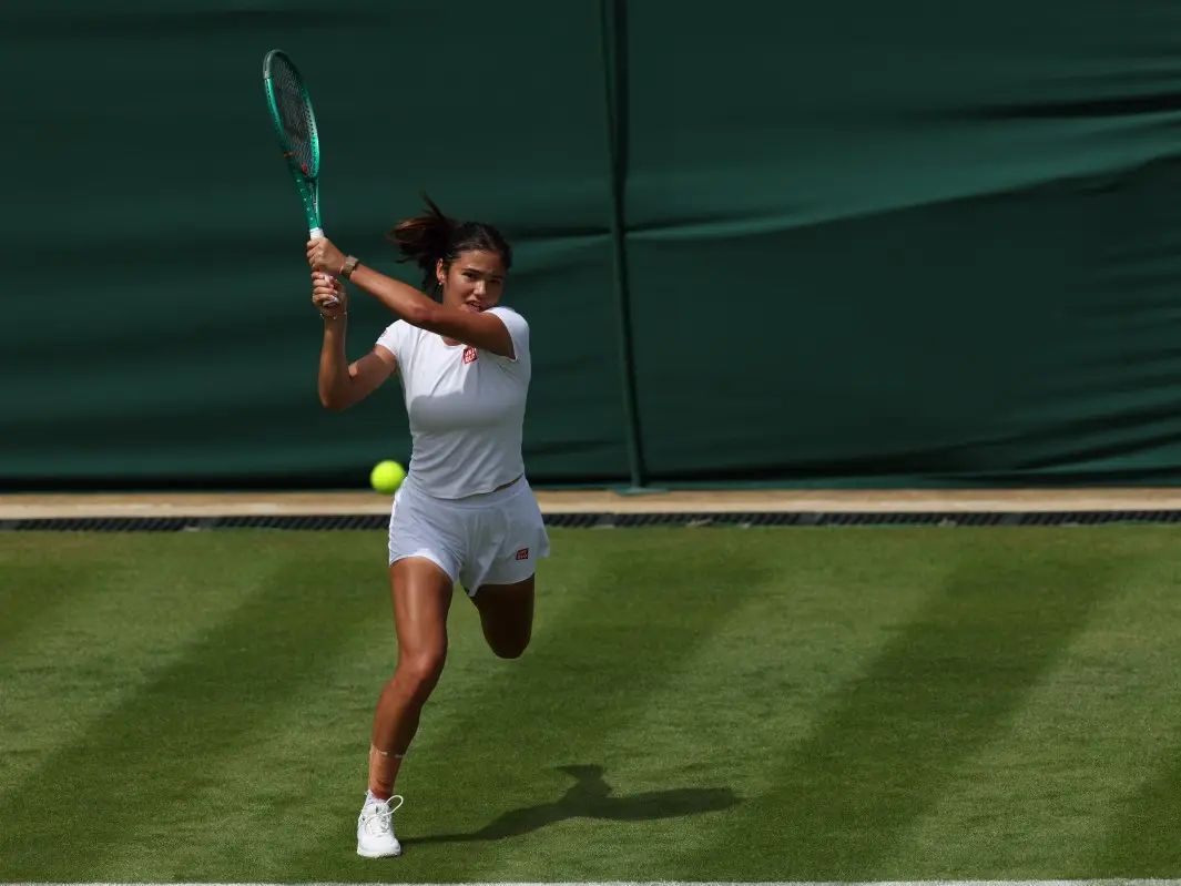 Roger Federer’s one habit Emma Raducanu is being told to follow. What is it? Roger Federer’s one habit Emma Raducanu is being told to follow. What is it?