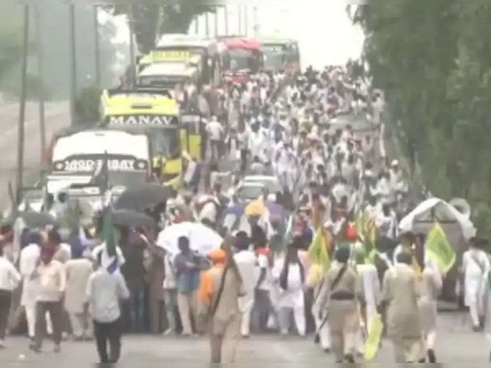 Farmers march to Delhi for Mahapanchayat, stopped at Shambhu border: Why are they protesting? Farmers march to Delhi for Mahapanchayat, stopped at Shambhu border: Why are they protesting?