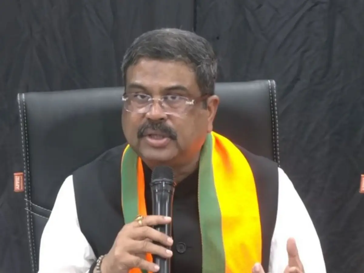 'Rahul Gandhi, Congress shamelessly exploiting students as political tool': Dharmendra Pradhan on protests 'Rahul Gandhi, Congress shamelessly exploiting students as political tool': Dharmendra Pradhan on protests