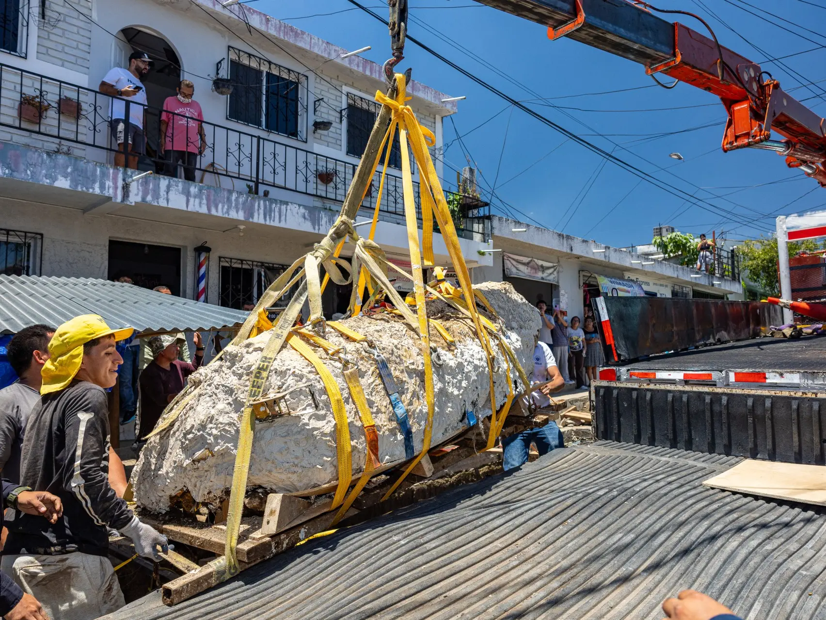 Mystery of ancient burial: Archaeologists uncover 3,000-year-old skeleton in El Salvador Mystery of ancient burial: Archaeologists uncover 3,000-year-old skeleton in El Salvador