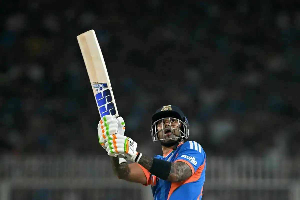 Suryakumar Yadav (IND) - 6 sixes