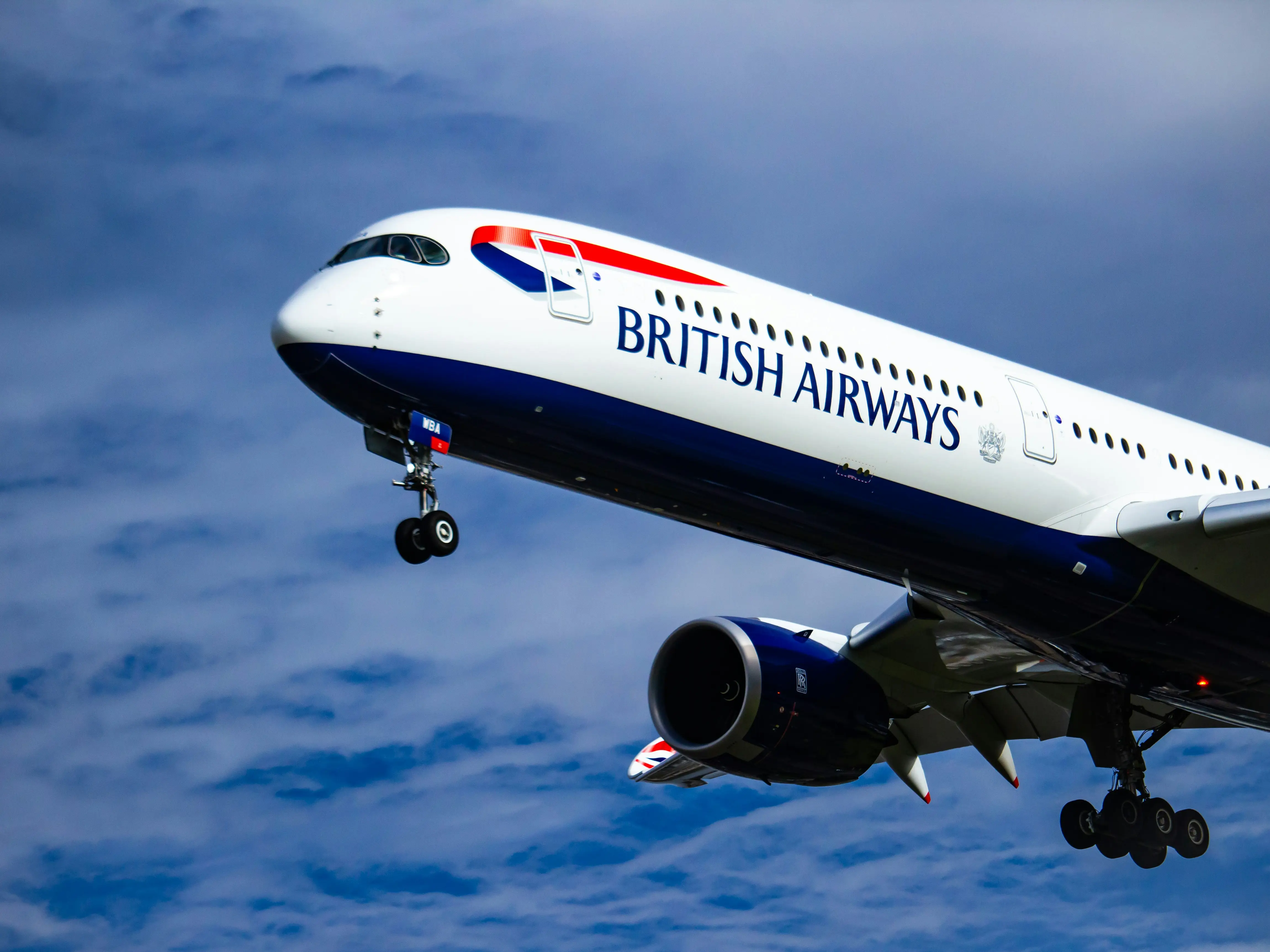 British Airways flight comes close to 'nosediving' over London British Airways flight comes close to 'nosediving' over London