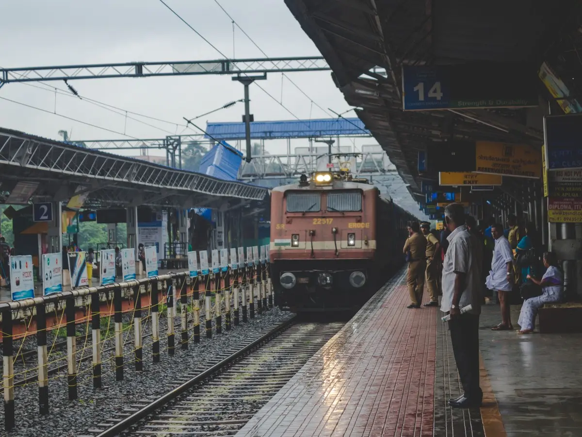 Delhi Consumer Court fines Indian Railways Rs 25,000 for making RAC passengers share one blanket Delhi Consumer Court fines Indian Railways Rs 25,000 for making RAC passengers share one blanket