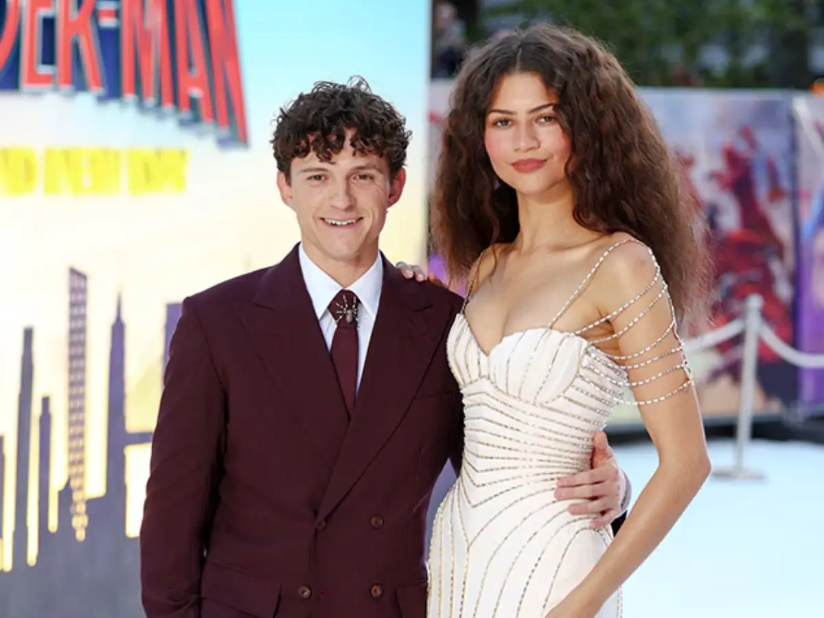 Spider-Man producer Amy Pascal reveals why she warned Tom Holland and Zendaya against dating Spider-Man producer Amy Pascal reveals why she warned Tom Holland and Zendaya against dating