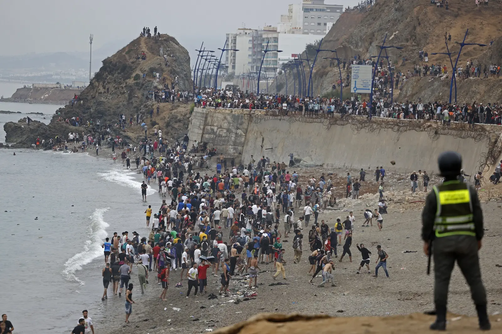 60,000 migrants from Morocco flood Spain's Ceuta, EU calls influx unacceptable, Trump warns US
