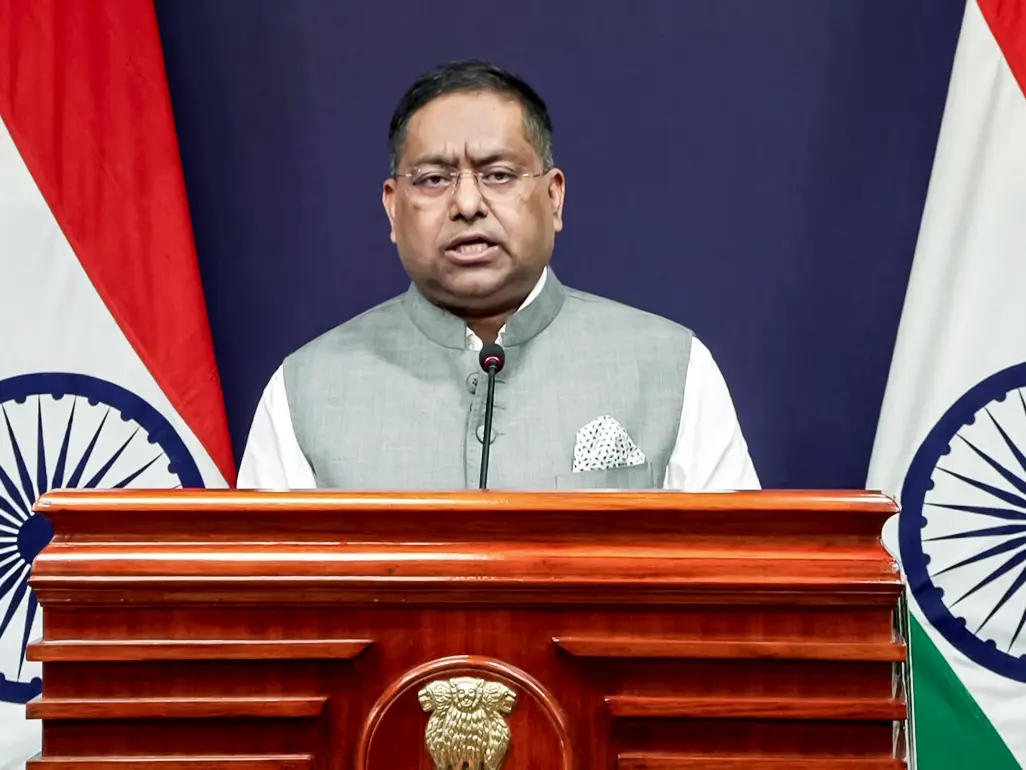 ‘Fake news’: MEA rejects report claiming India sought defence pact with Israel after Pakistan, Saudi Arabia, Turkey deal ‘Fake news’: MEA rejects report claiming India sought defence pact with Israel after Pakistan, Saudi Arabia, Turkey deal